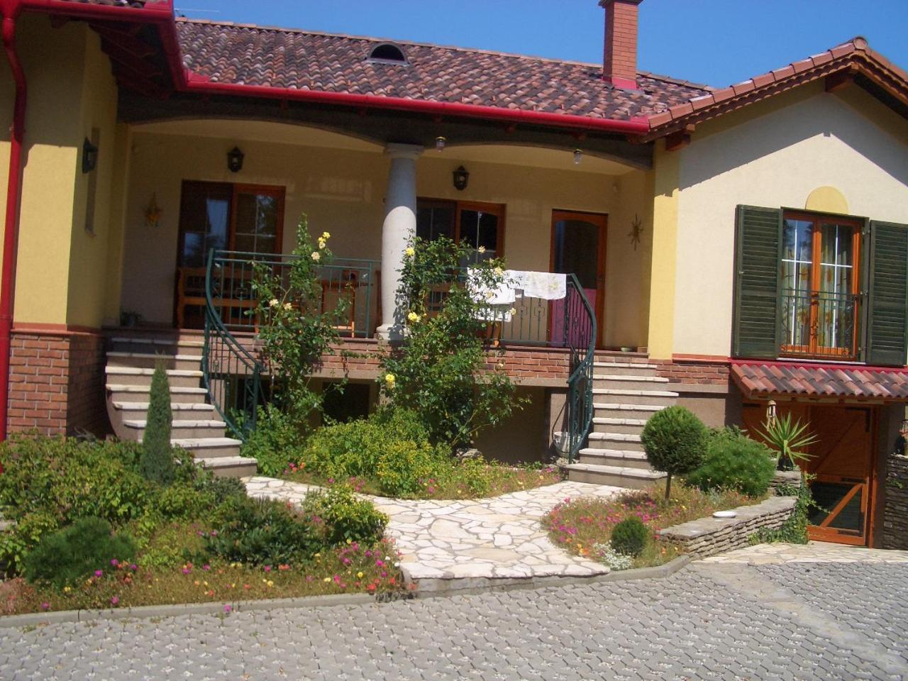 Bundi Vendégház Kehidakustány Extérieur photo